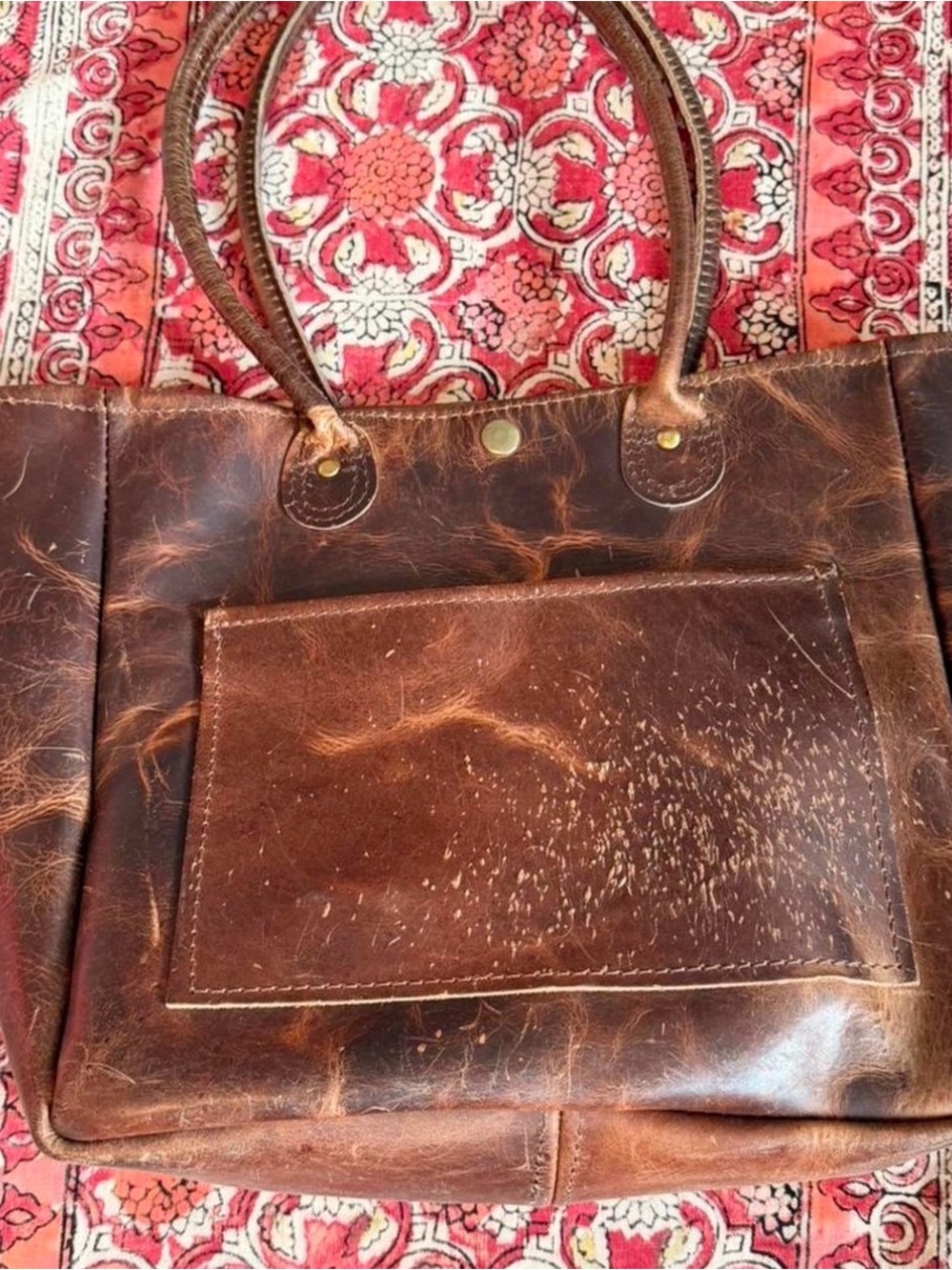 Bison Vintage-Style Brown Distressed Leather Tote